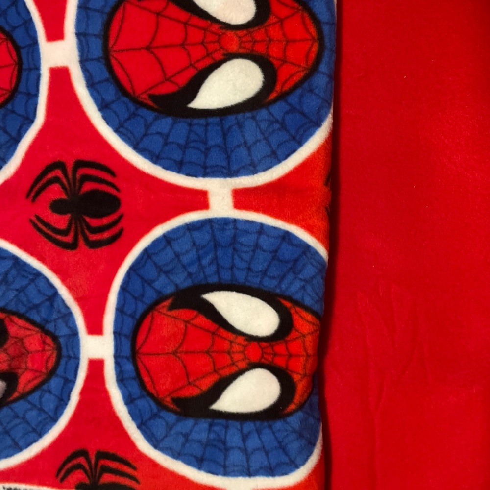 Spiderman Fleece Fabic with Solid Red Fleece Fabric Marvel 2004 NEW